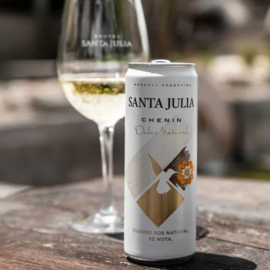 Vino en Lata Santa Julia Chenin Dulce, 355 ml (Pack 6)