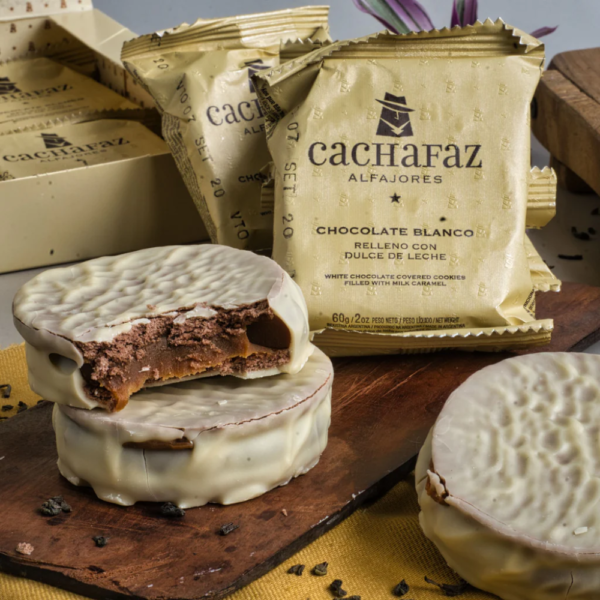 Alfajor Cachafaz White Chocolate with Dulce de Leche 12 units - Imagen 2